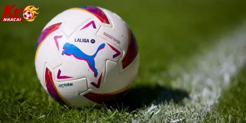 Người chơi sử dụng ứng dụng kèo la liga nhanh chóng, tiện lợi